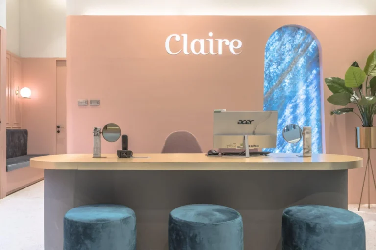 Claire iconsiam 0007