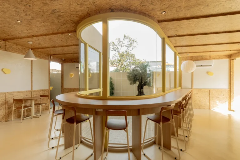 Sixteencroissant (17)