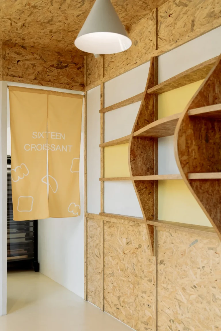 Sixteencroissant (22)