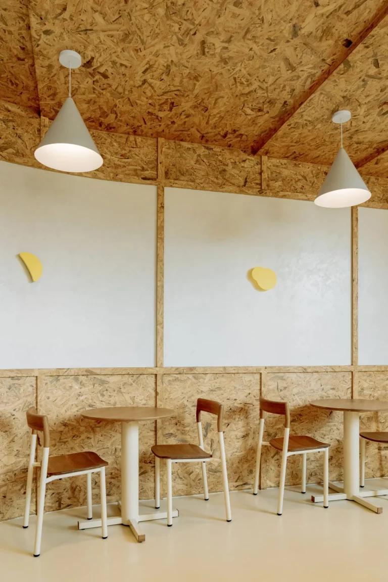 Sixteencroissant (28)